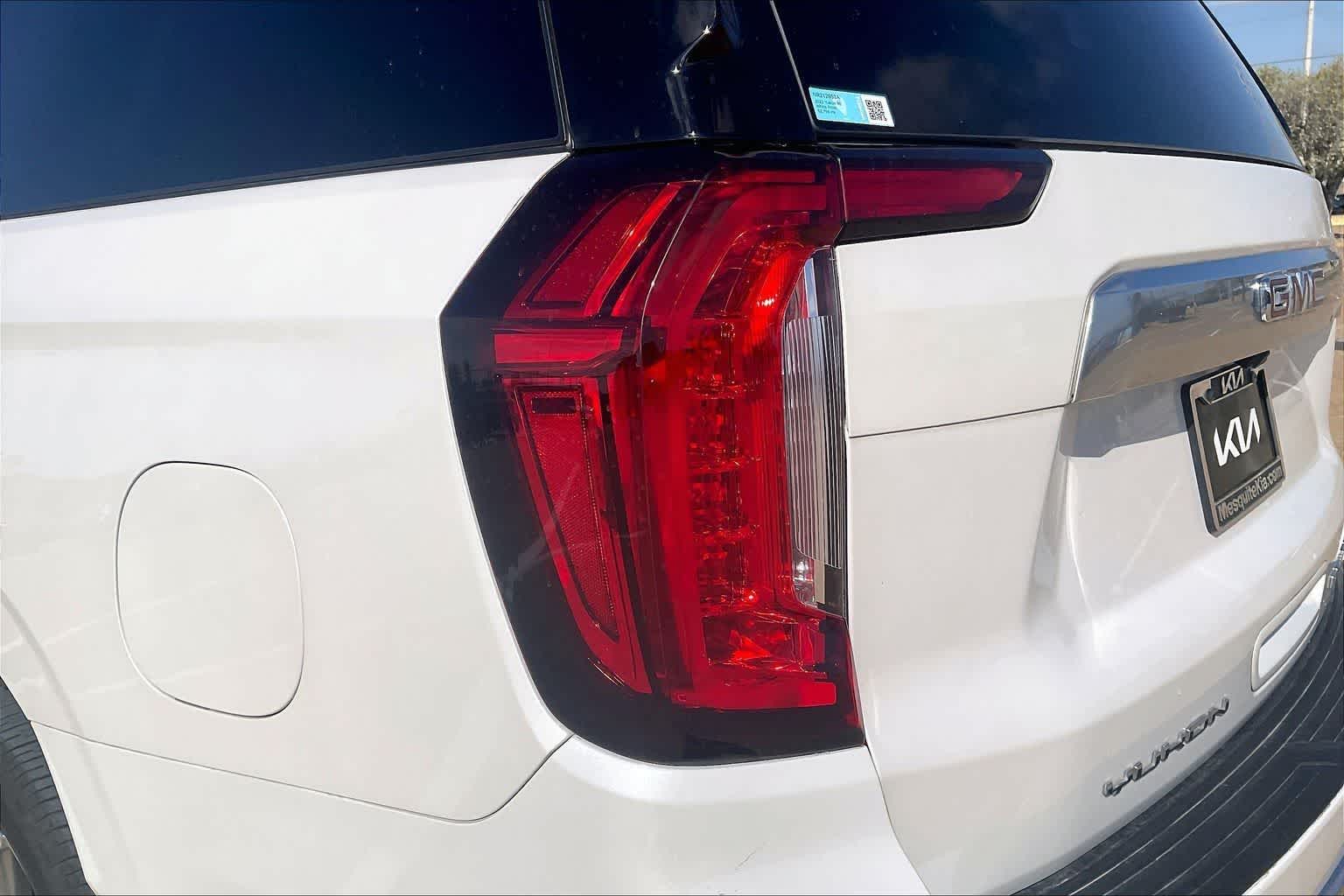 Thumbnail: 2022 GMC Yukon XL - 32