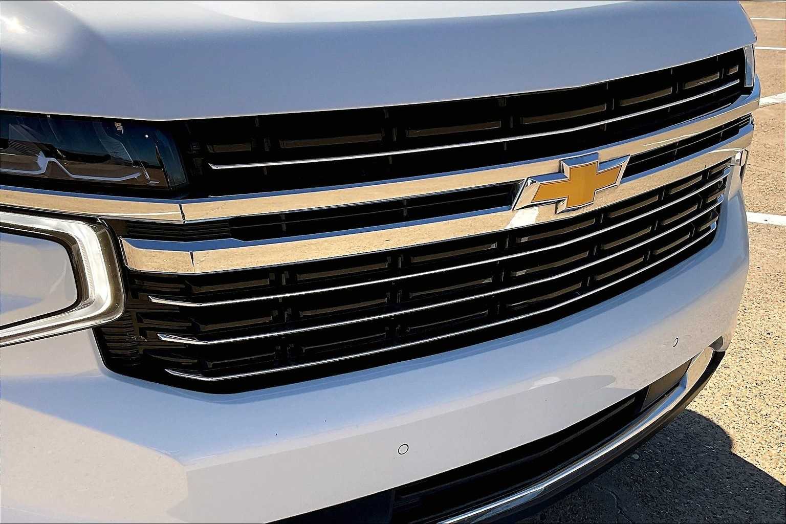 Thumbnail: 2023 Chevrolet Suburban - 32