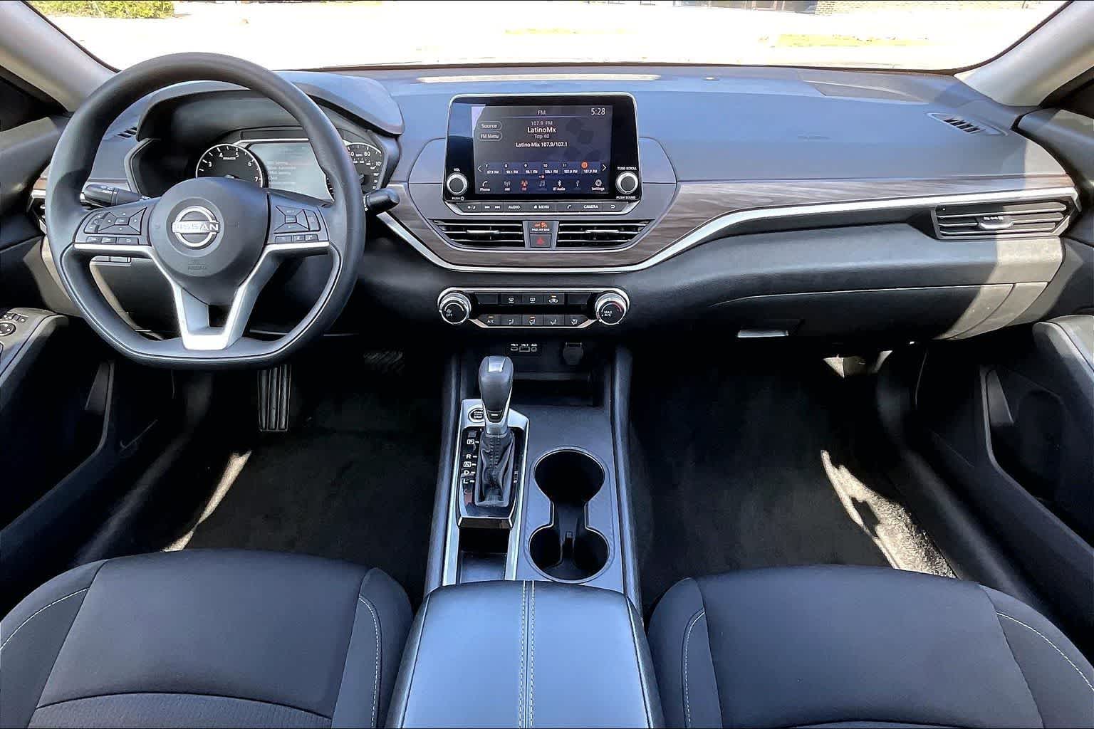 Thumbnail: 2025 Nissan Altima - 8