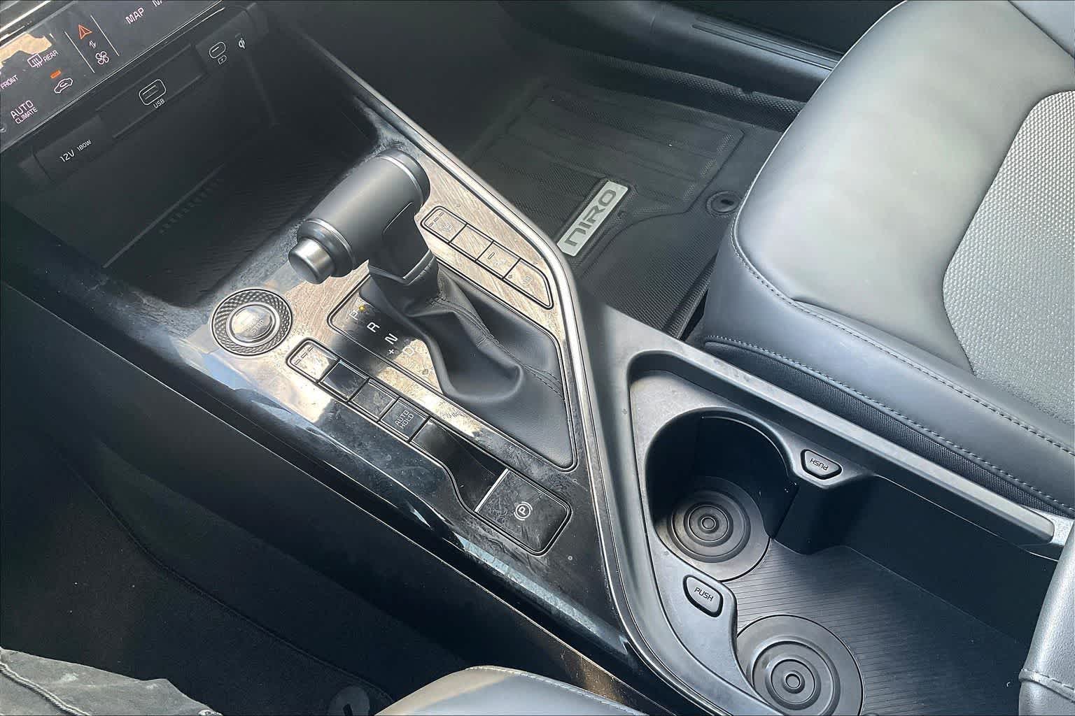 Thumbnail: 2024 Kia Niro - 16