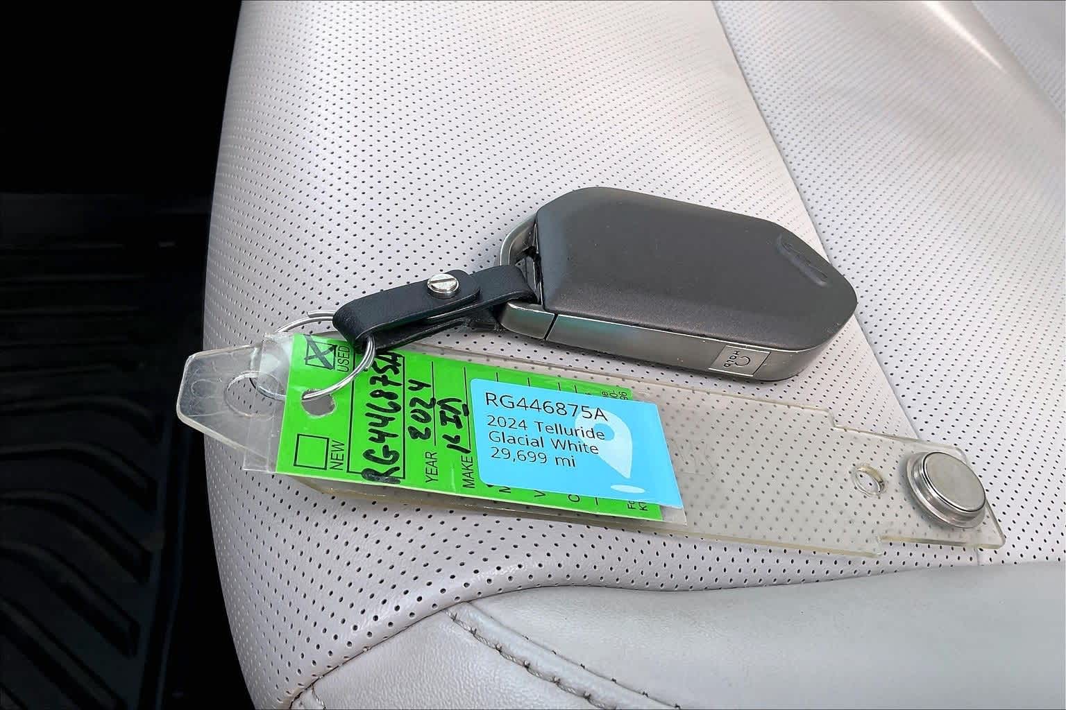 Thumbnail: 2024 Kia Telluride - 18