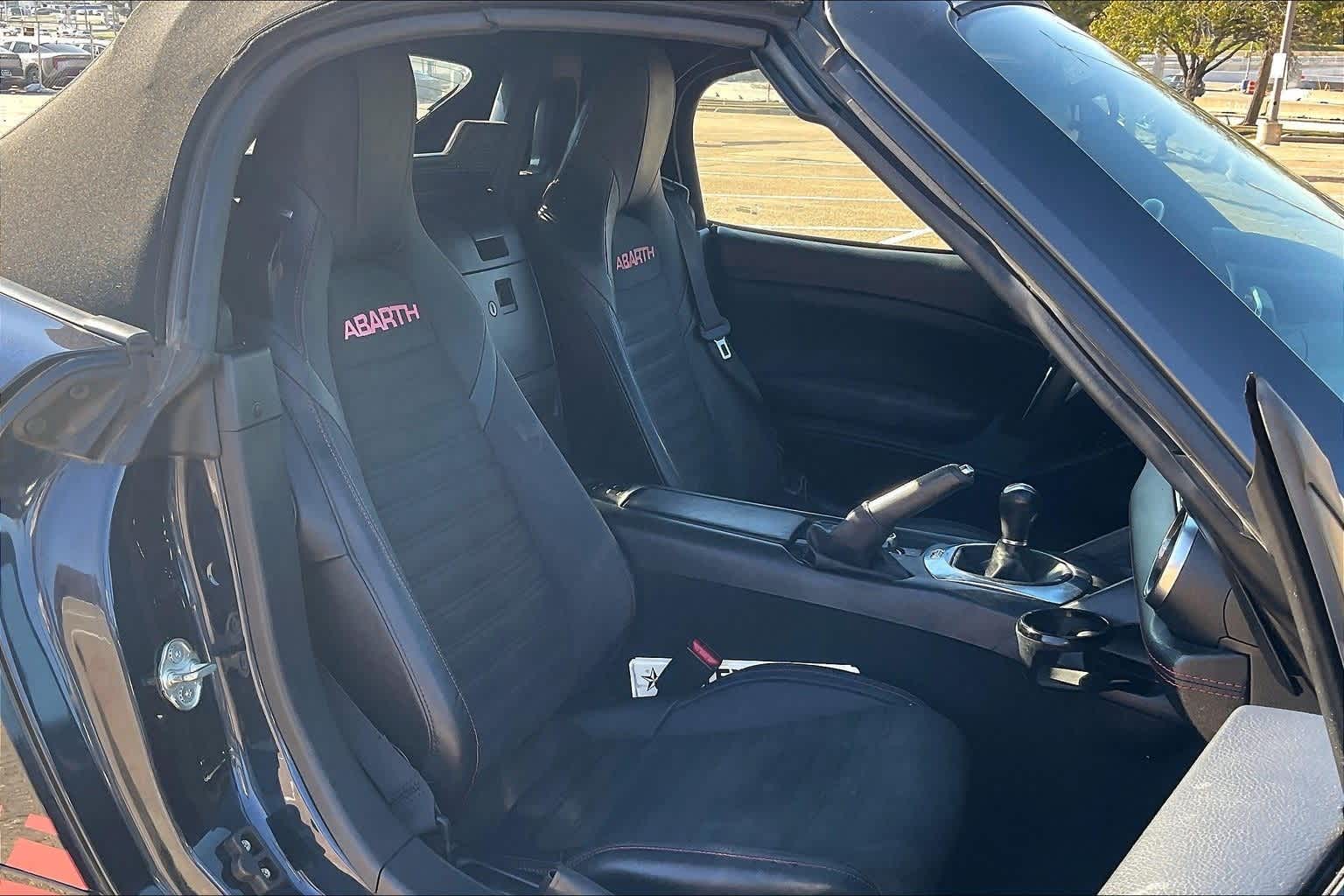 Thumbnail: 2018 Fiat 124 Spider - 11