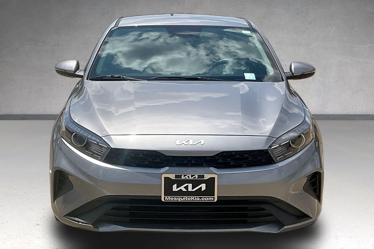 Thumbnail: 2023 Kia Forte - 6