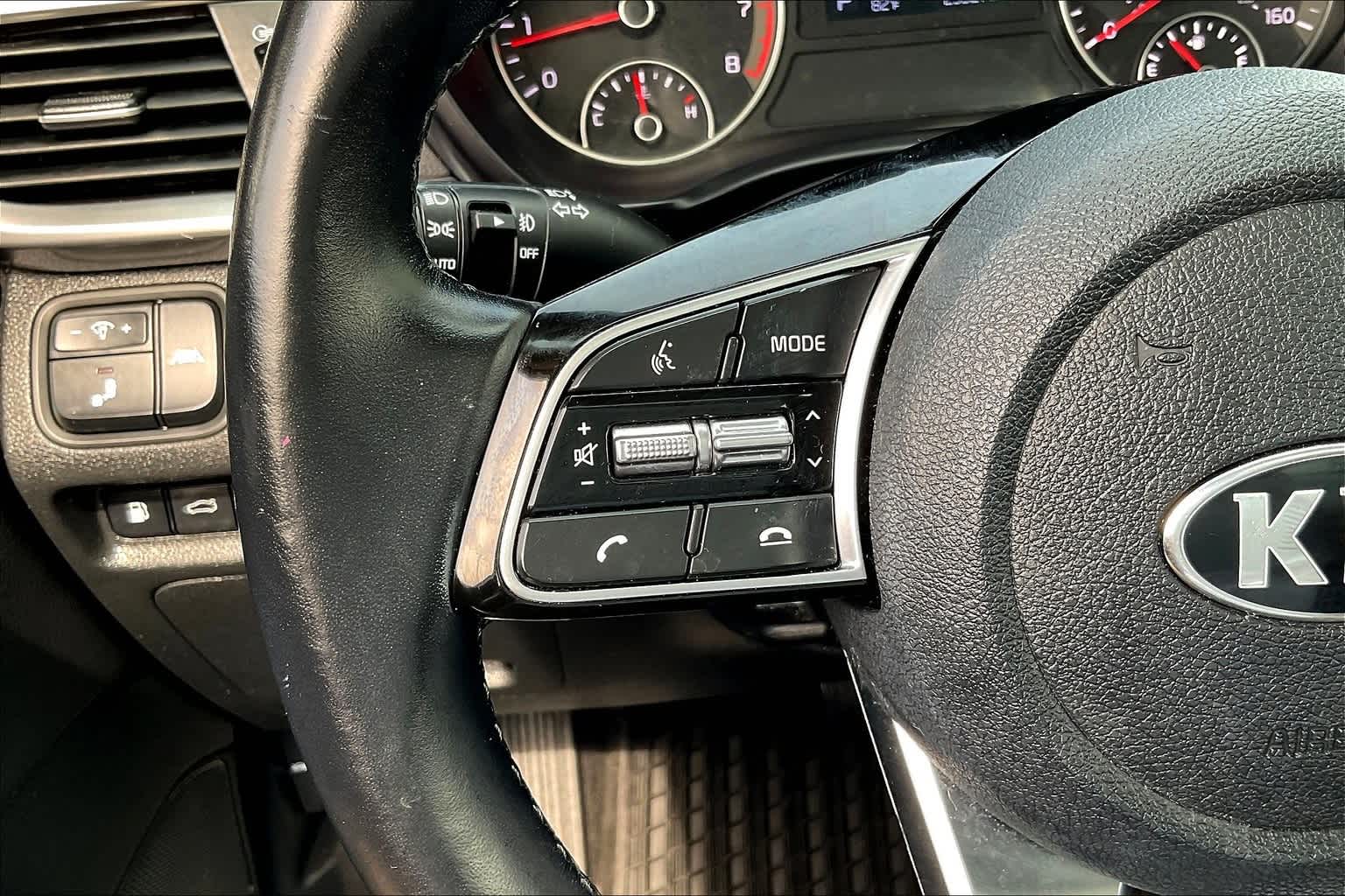 Thumbnail: 2020 Kia Optima - 24