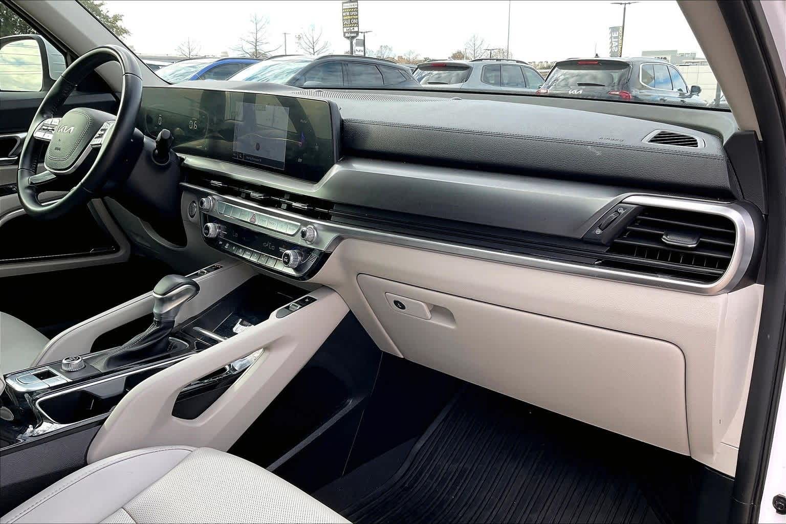 Thumbnail: 2024 Kia Telluride - 22