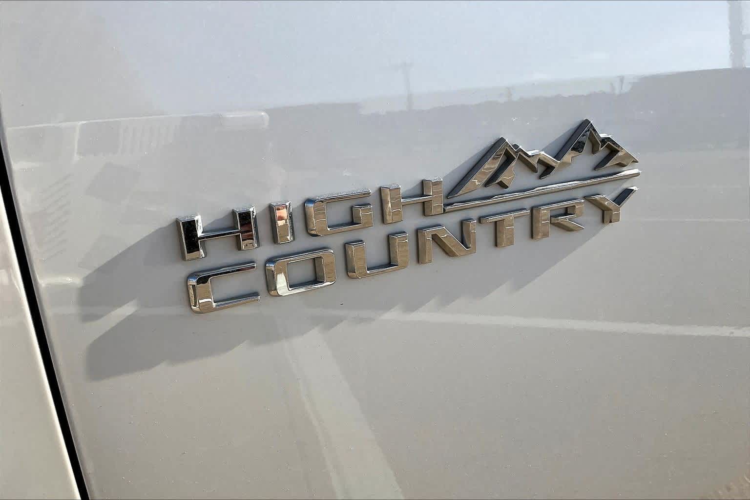 Thumbnail: 2023 Chevrolet Traverse - 7