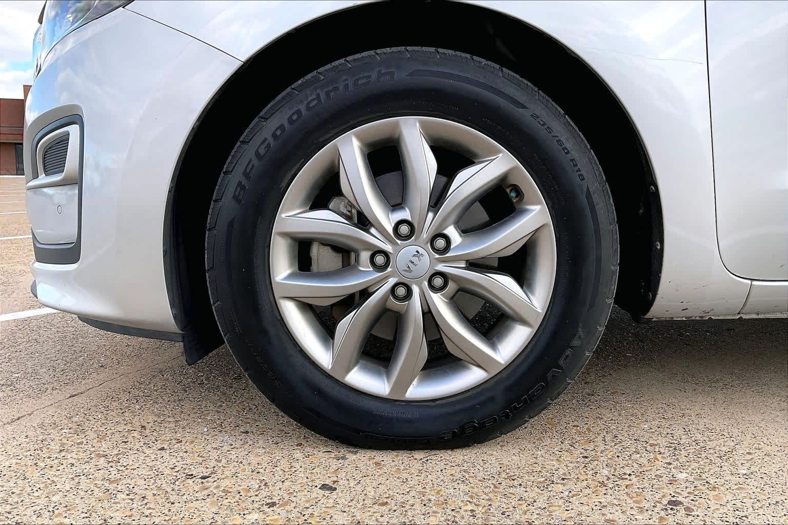 Thumbnail: 2019 Kia Sedona - 8