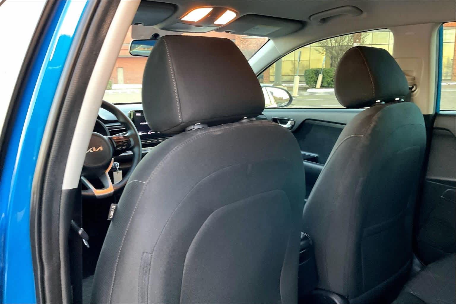 Thumbnail: 2022 Kia Rio - 11