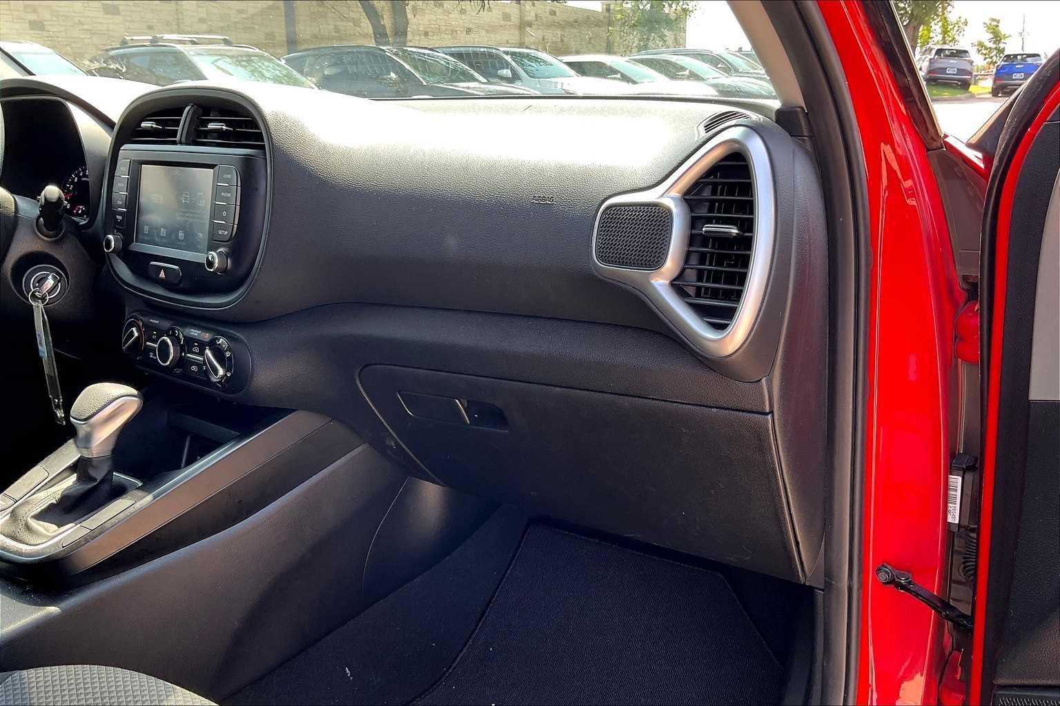 2021 Kia Soul LX 21