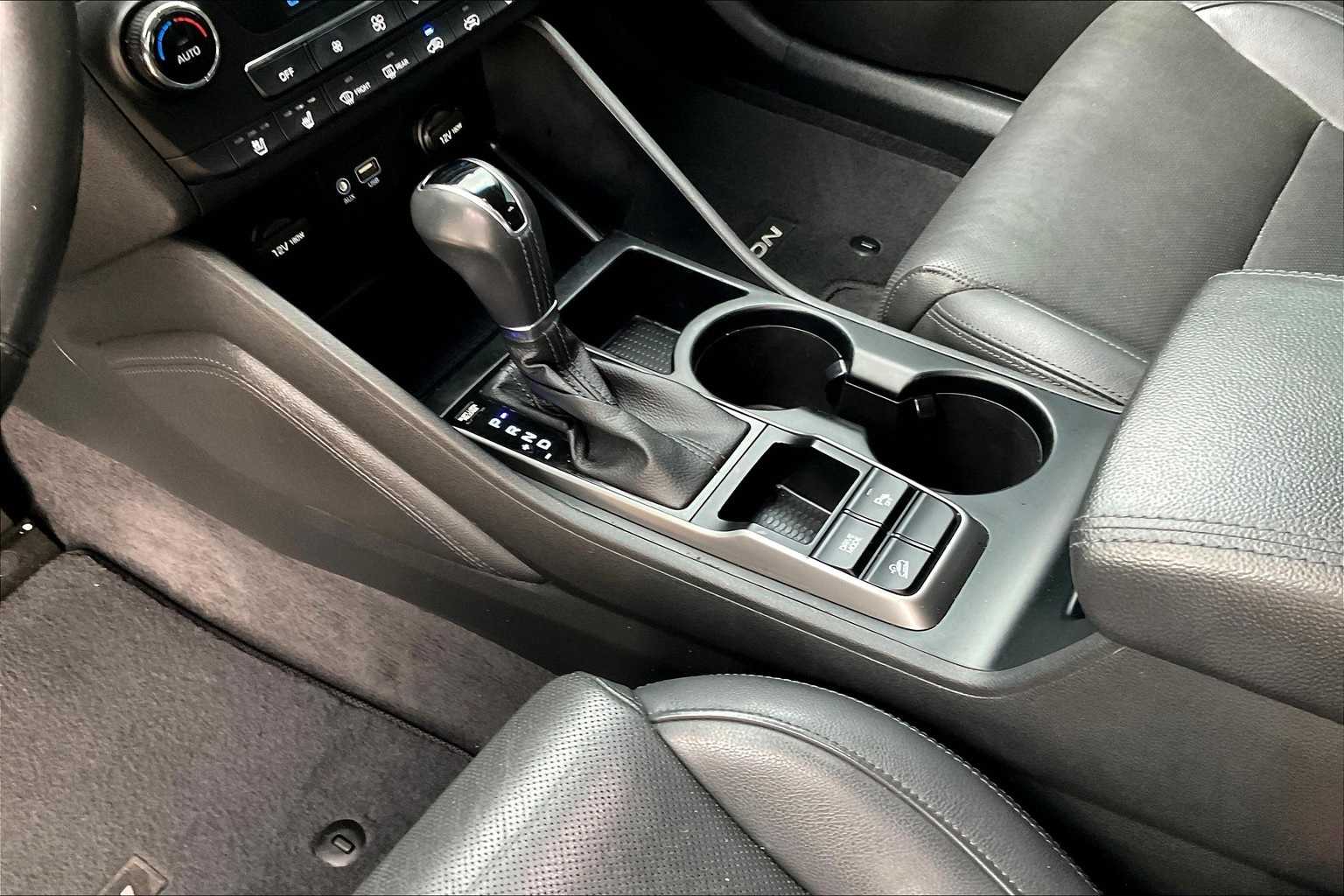 Thumbnail: 2016 Hyundai Tucson - 16