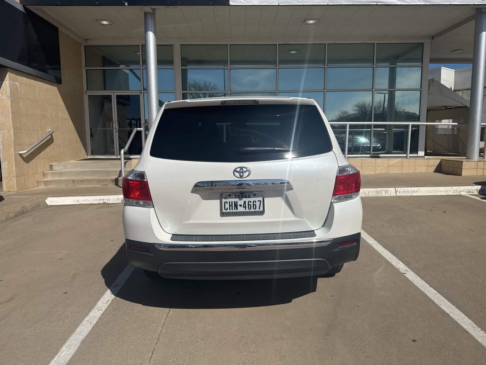 Used 2013 Toyota Highlander Plus with VIN 5TDZA3EH7DS039661 for sale in Mesquite, TX