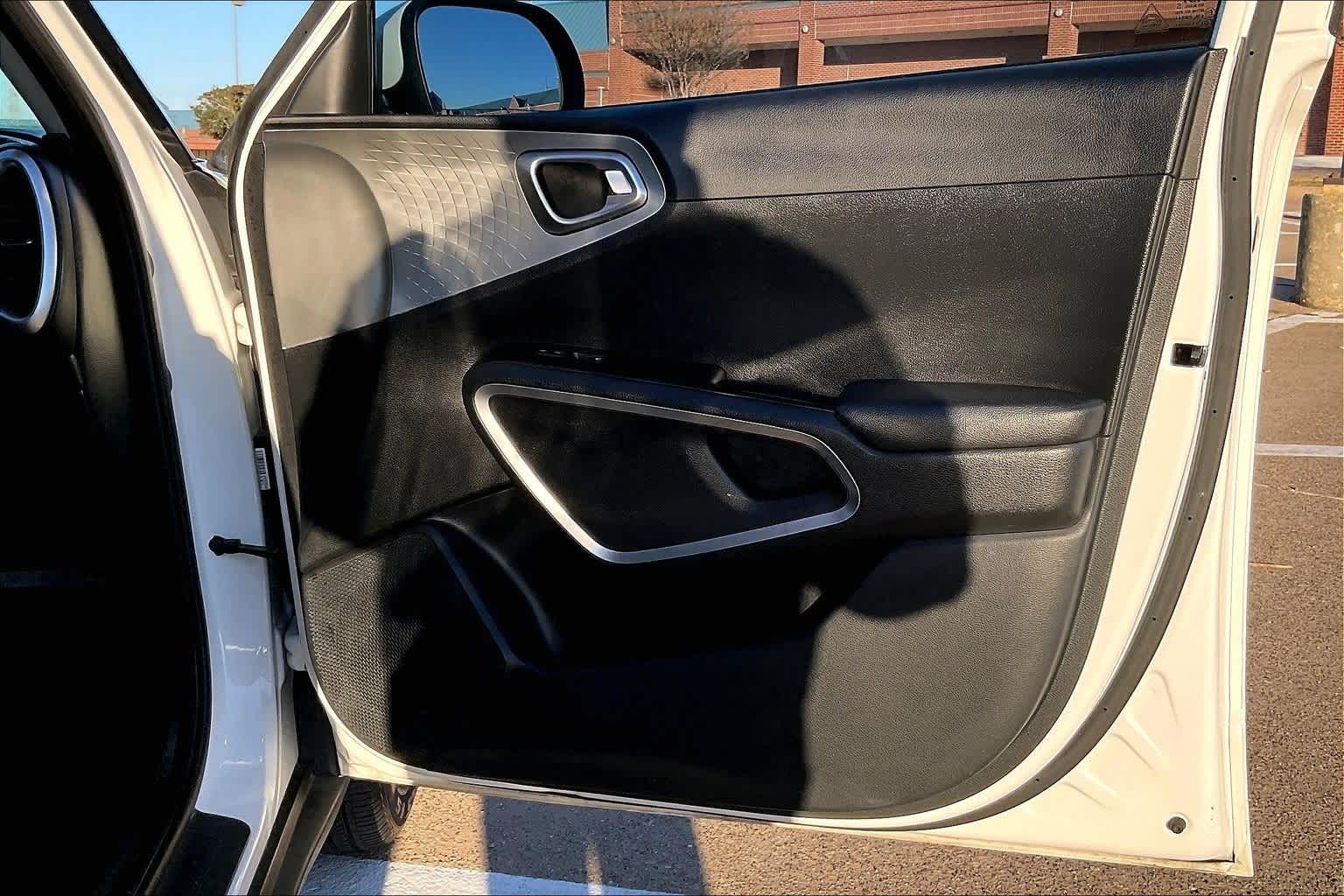 Thumbnail: 2023 Kia Soul - 27