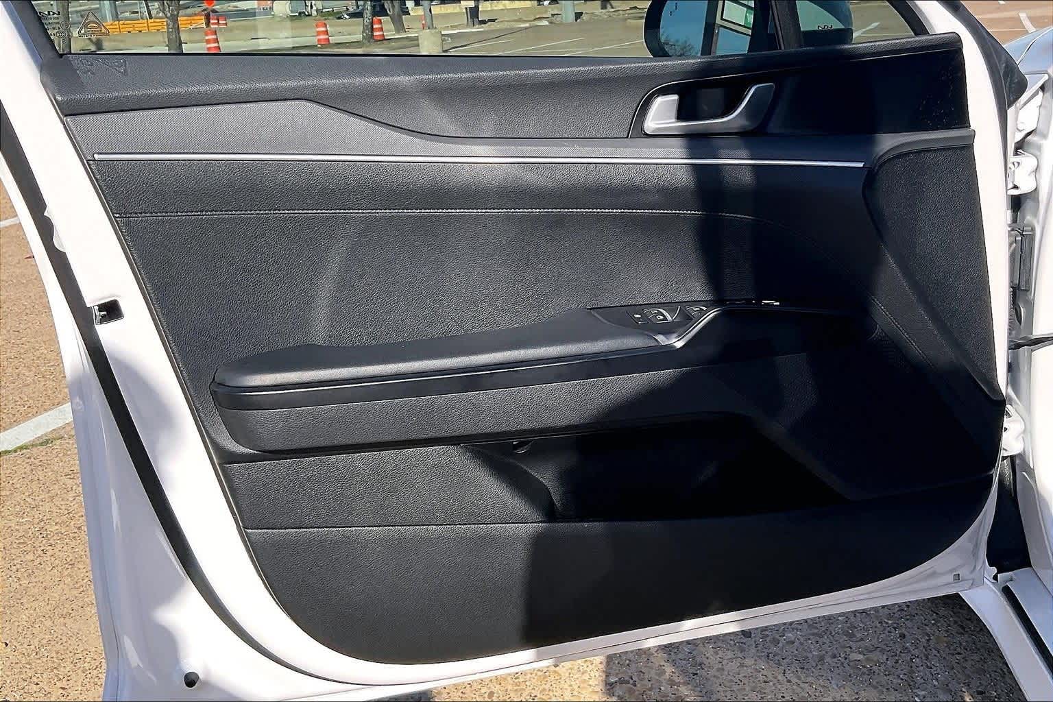 Thumbnail: 2022 Kia K5 - 26