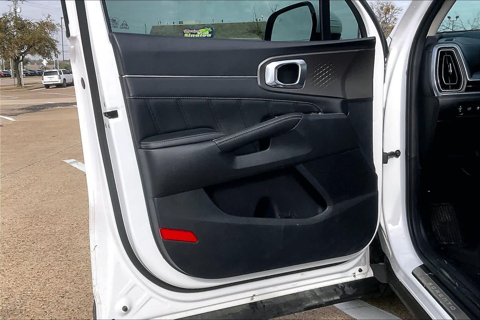 Thumbnail: 2024 Kia Sorento - 25