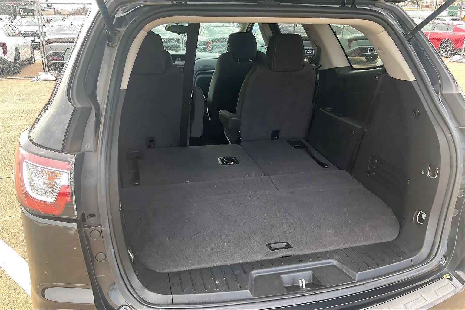 Thumbnail: 2017 Chevrolet Traverse - 17