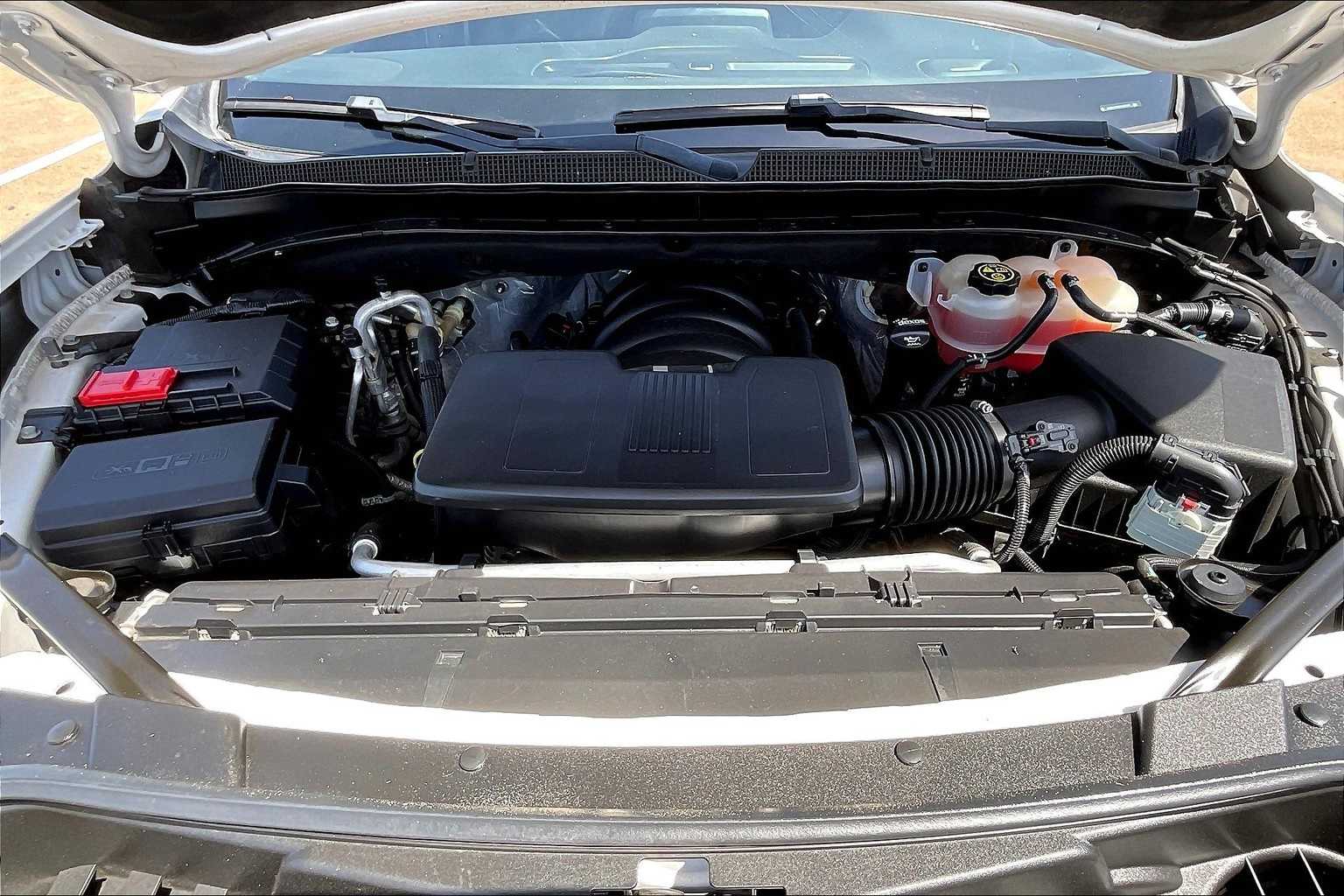 Thumbnail: 2022 Chevrolet Tahoe - 9