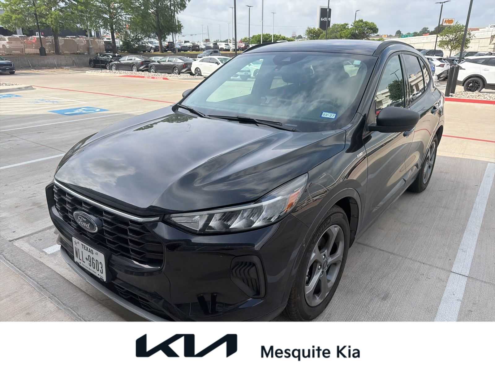 2024 Ford Escape ST-Line FWD's photo