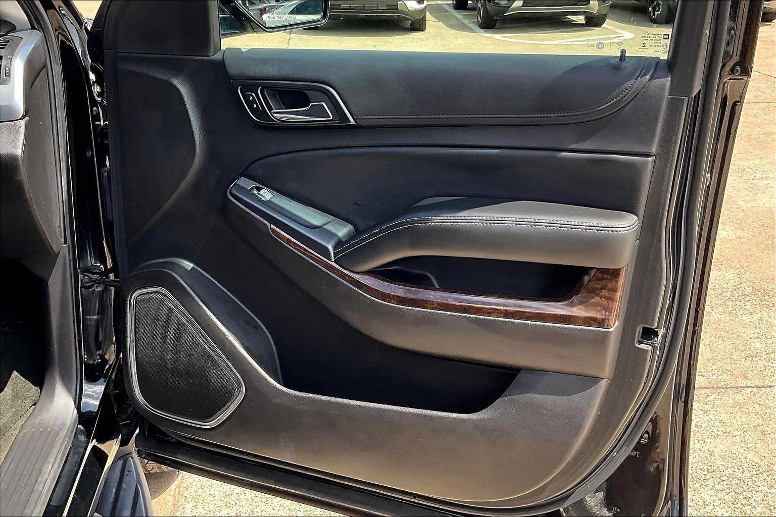 Thumbnail: 2016 Chevrolet Tahoe - 28