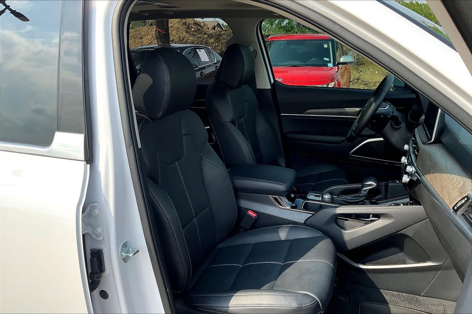 Thumbnail: 2022 Kia Telluride - 13