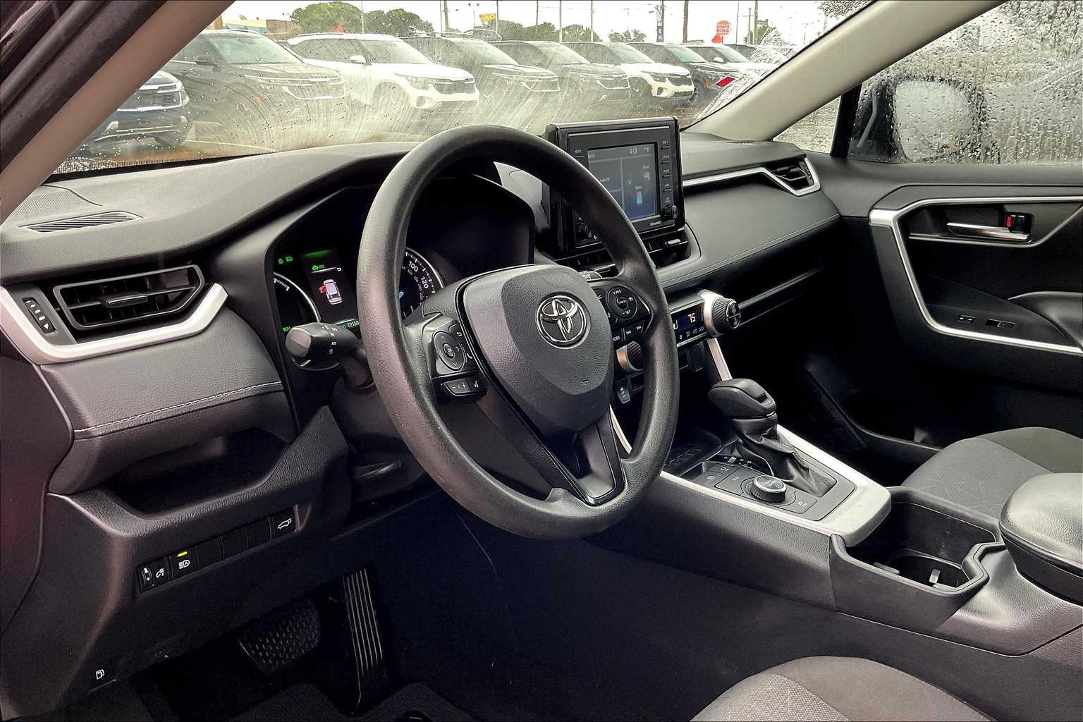 Thumbnail: 2022 Toyota RAV4 - 2