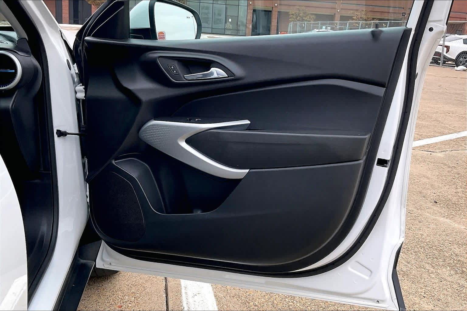 Thumbnail: 2024 Chevrolet Trax - 27