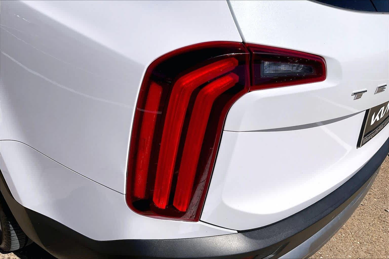 Thumbnail: 2021 Kia Telluride - 32