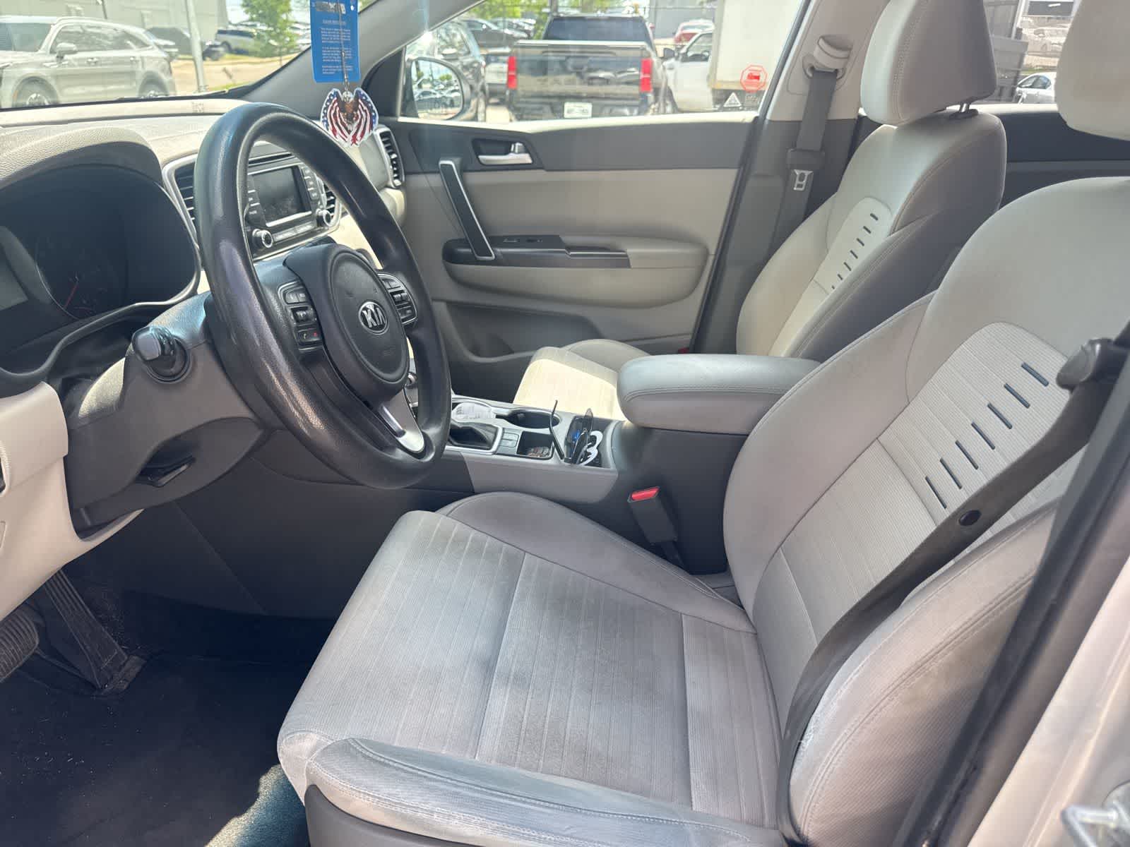 Thumbnail: 2017 Kia Sportage - 8