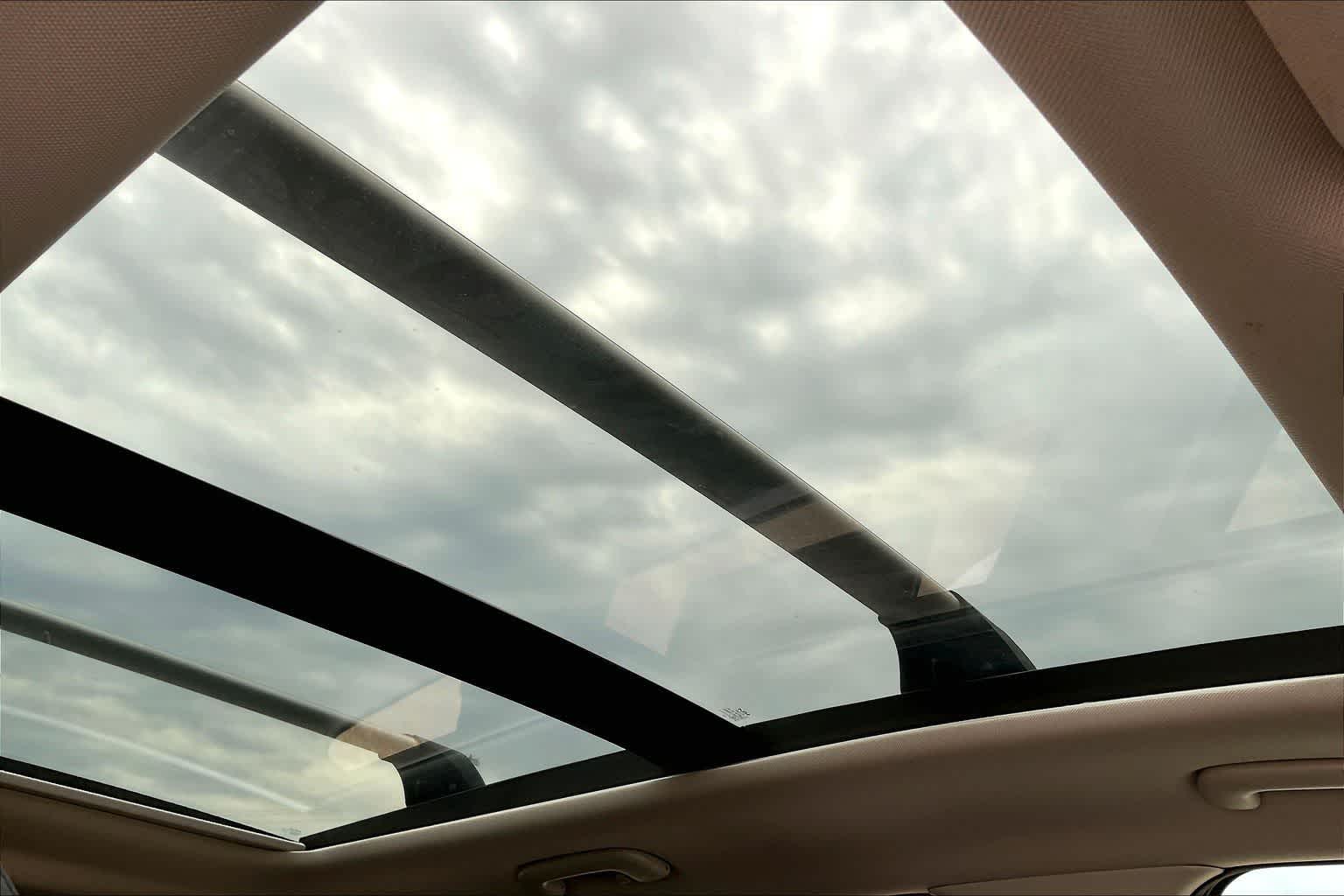 Thumbnail: 2023 Kia Sorento - 29