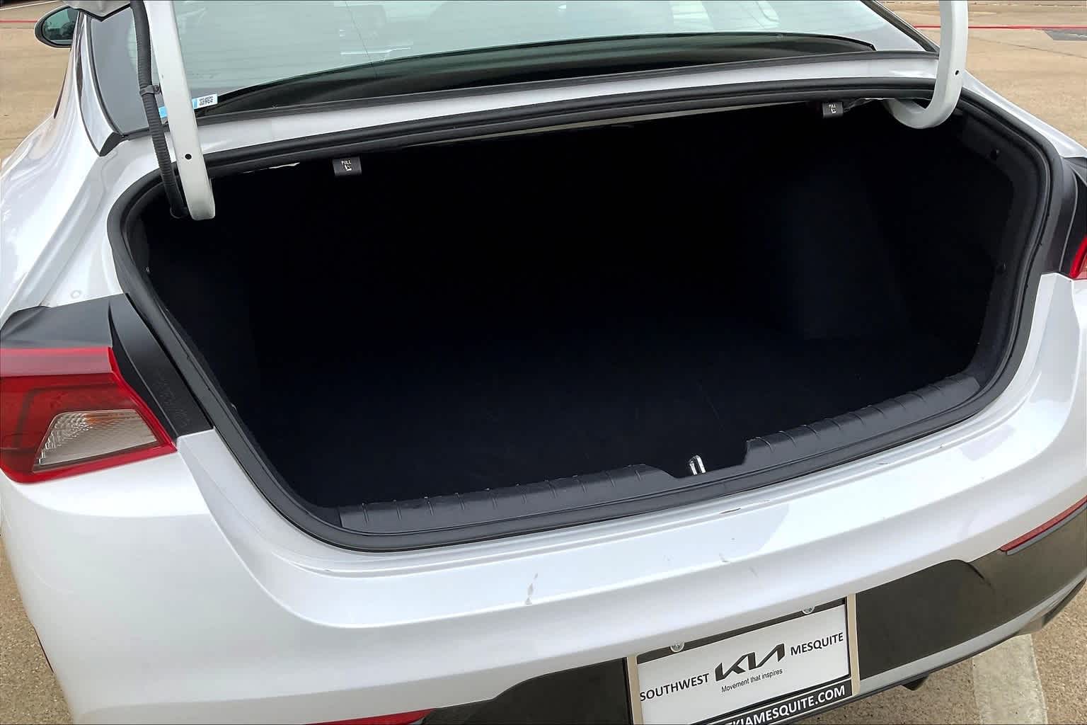 Thumbnail: 2022 Kia K5 - 17