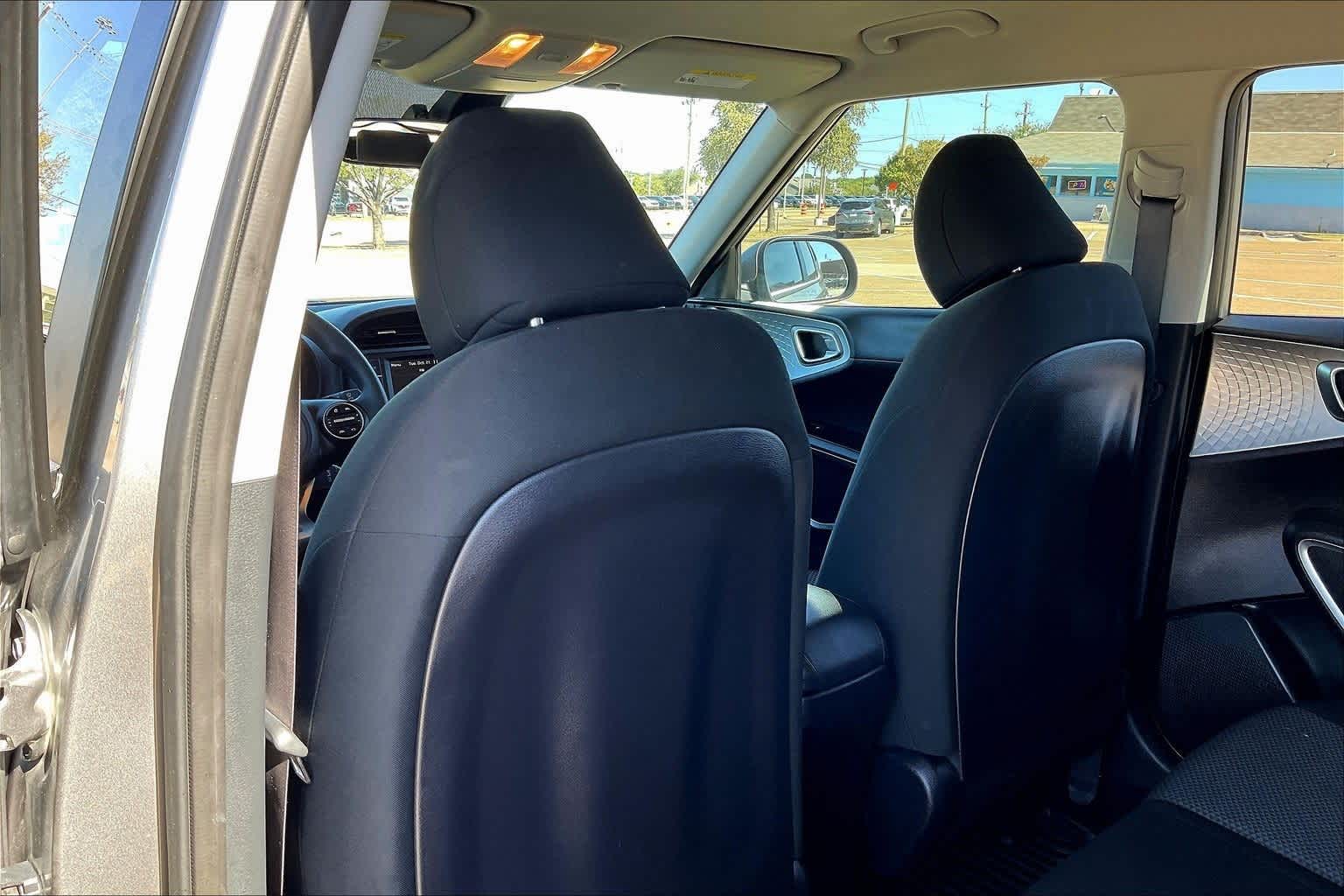 Thumbnail: 2023 Kia Soul - 11