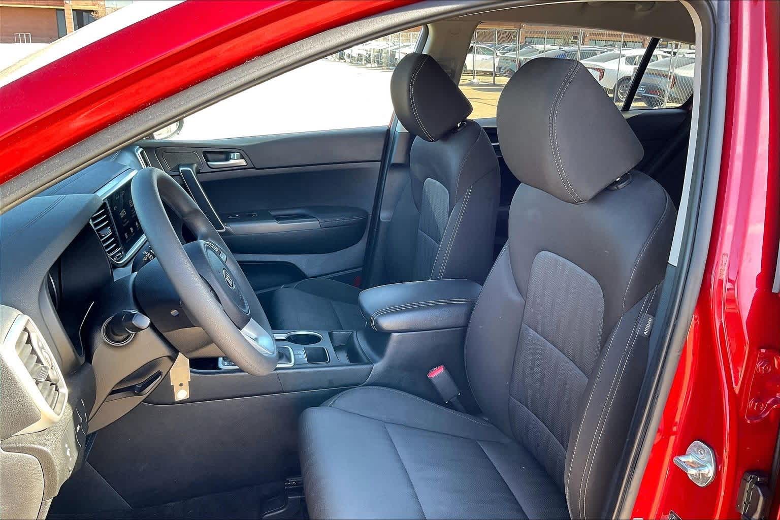 Thumbnail: 2022 Kia Sportage - 10