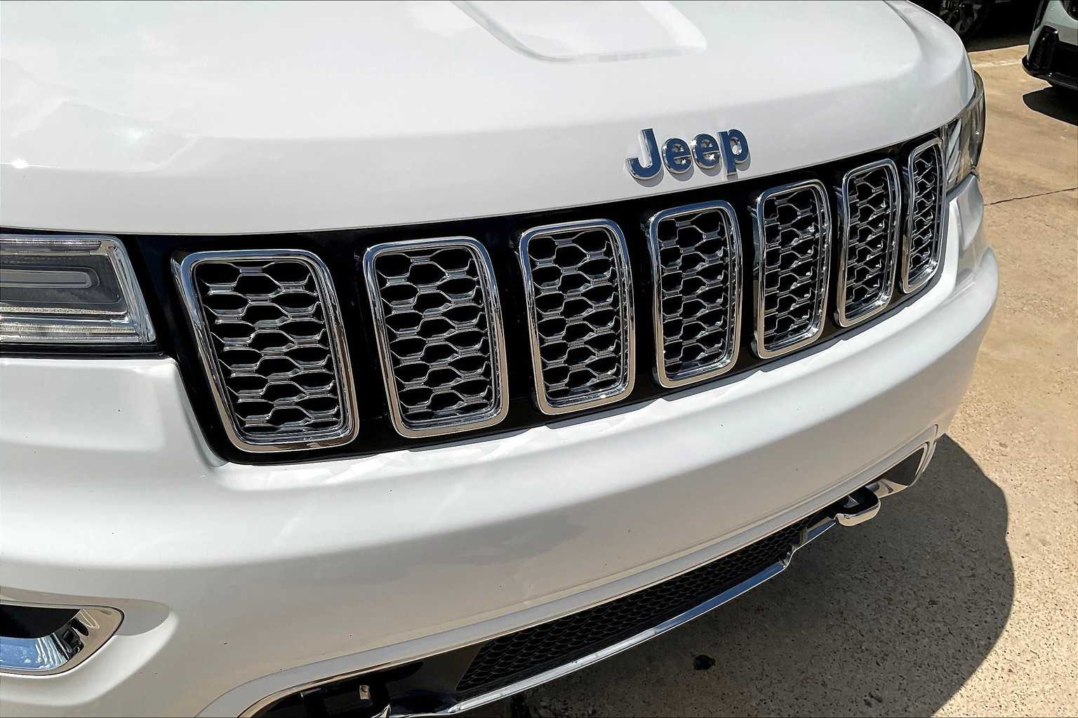 Thumbnail: 2021 Jeep Grand Cherokee - 33