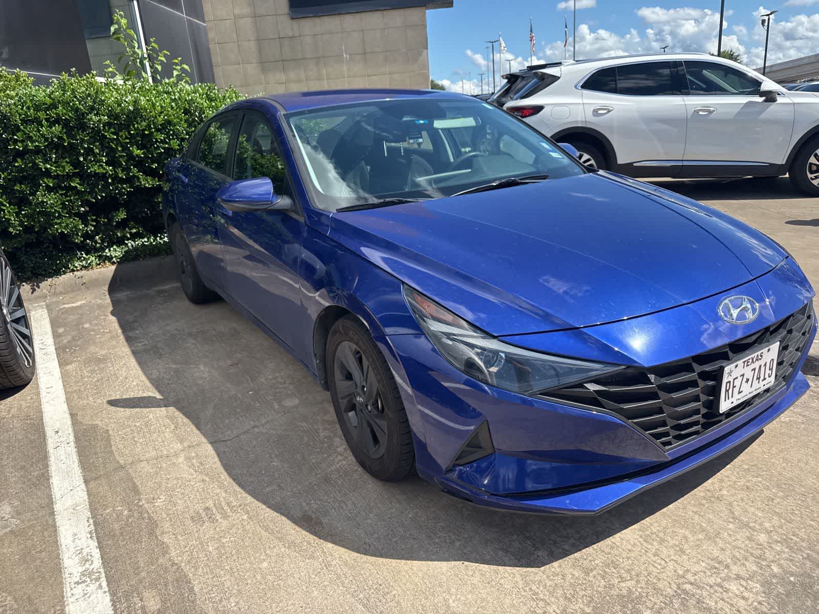 Thumbnail: 2022 Hyundai Elantra - 2