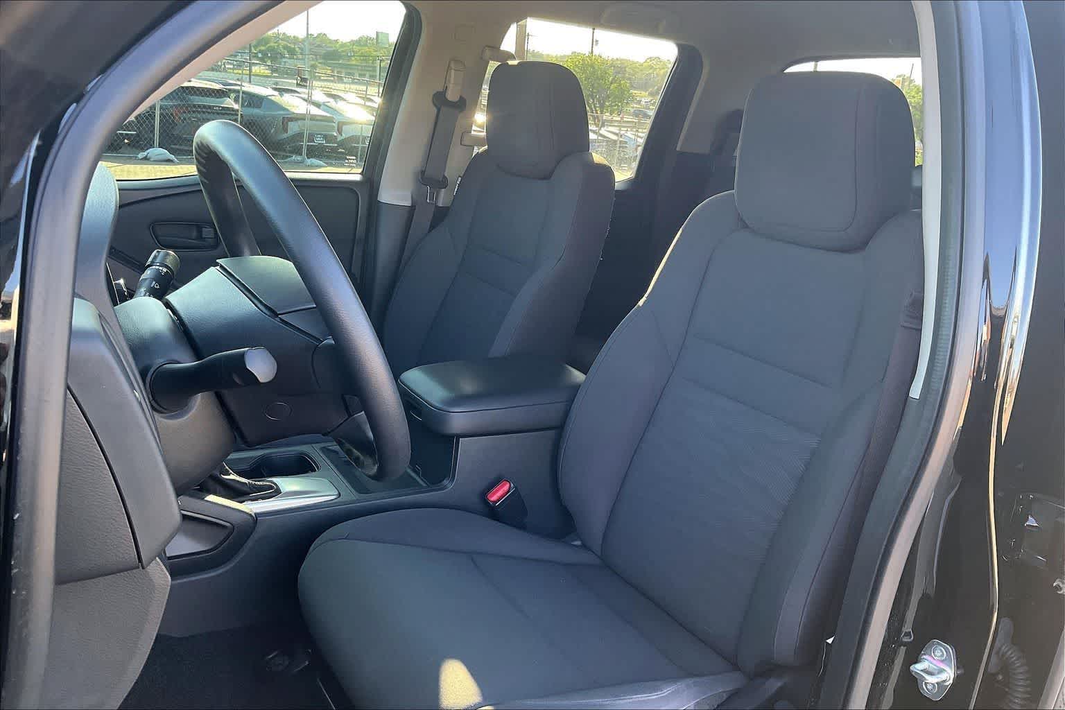 Thumbnail: 2022 Nissan Frontier - 11