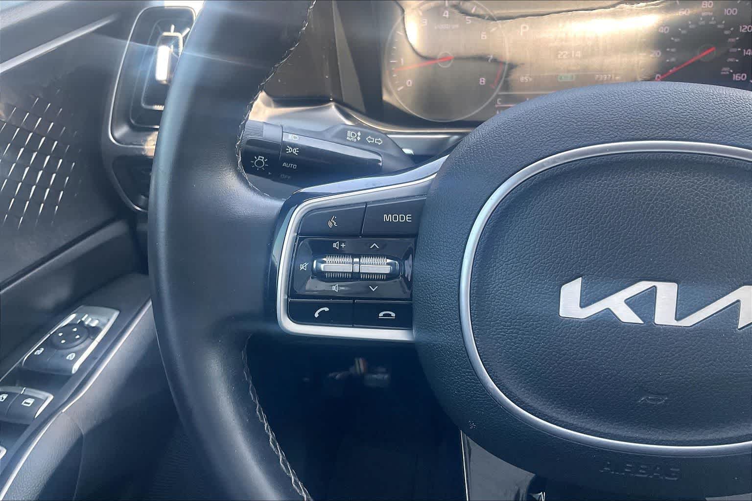 Thumbnail: 2023 Kia Sorento - 22