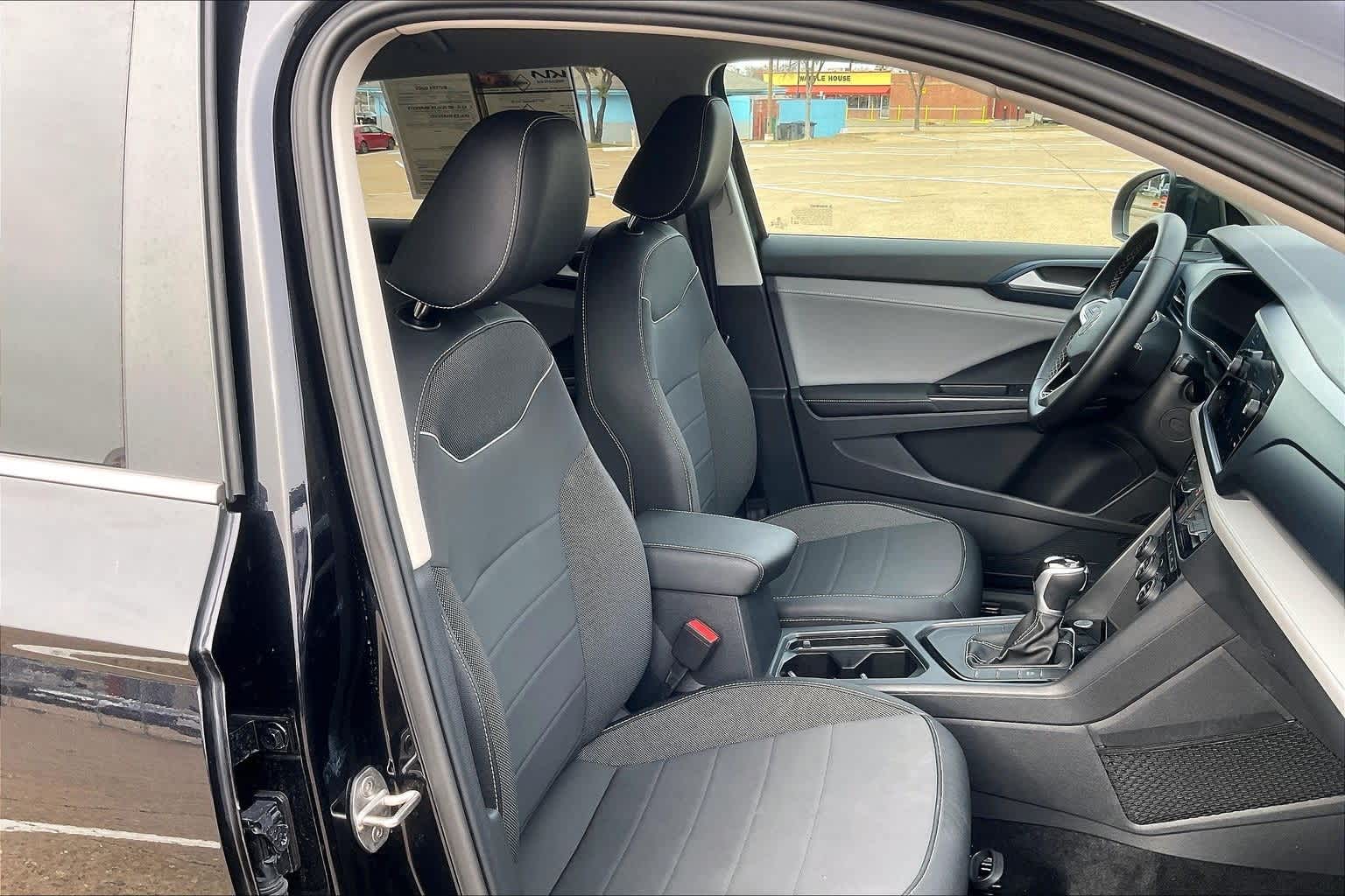 Thumbnail: 2024 Volkswagen Taos - 13