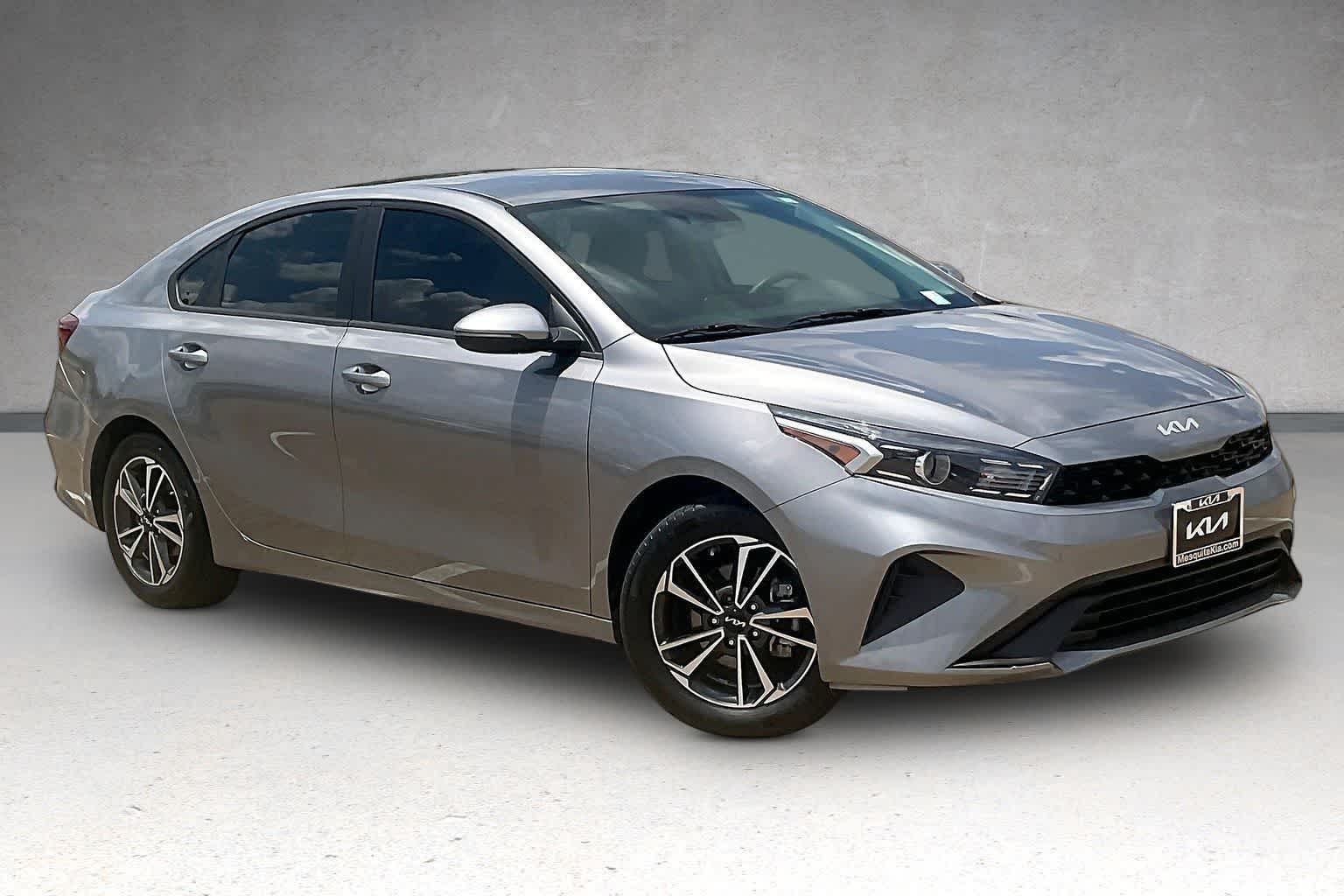 Thumbnail: 2023 Kia Forte - 19