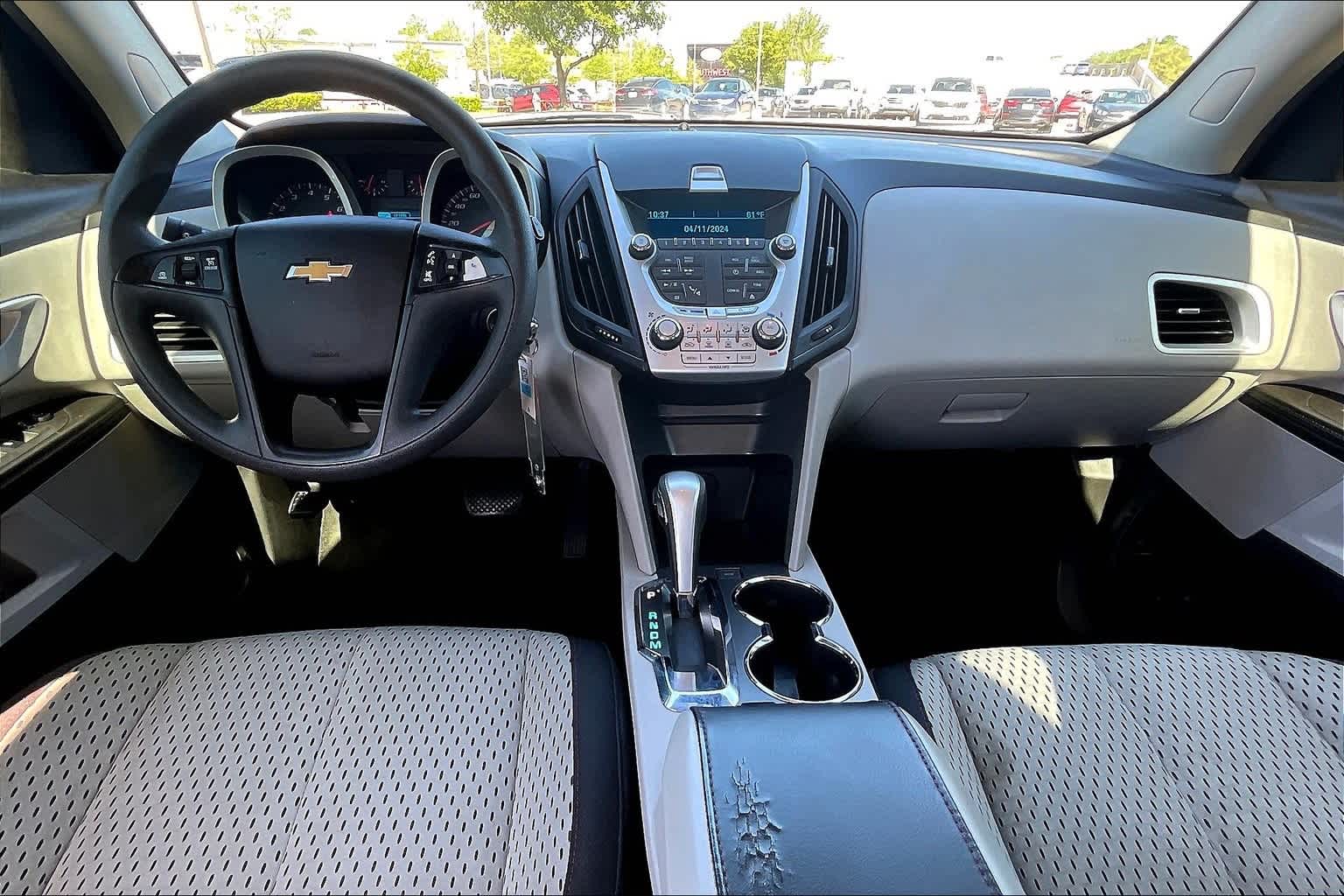 Thumbnail: 2015 Chevrolet Equinox - 10