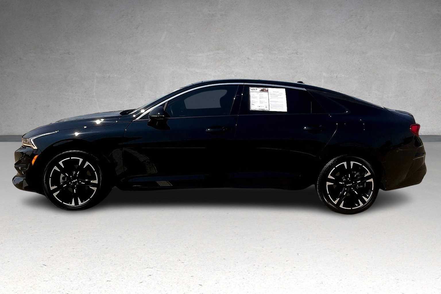 2024 Kia K5 GT-Line photo 3