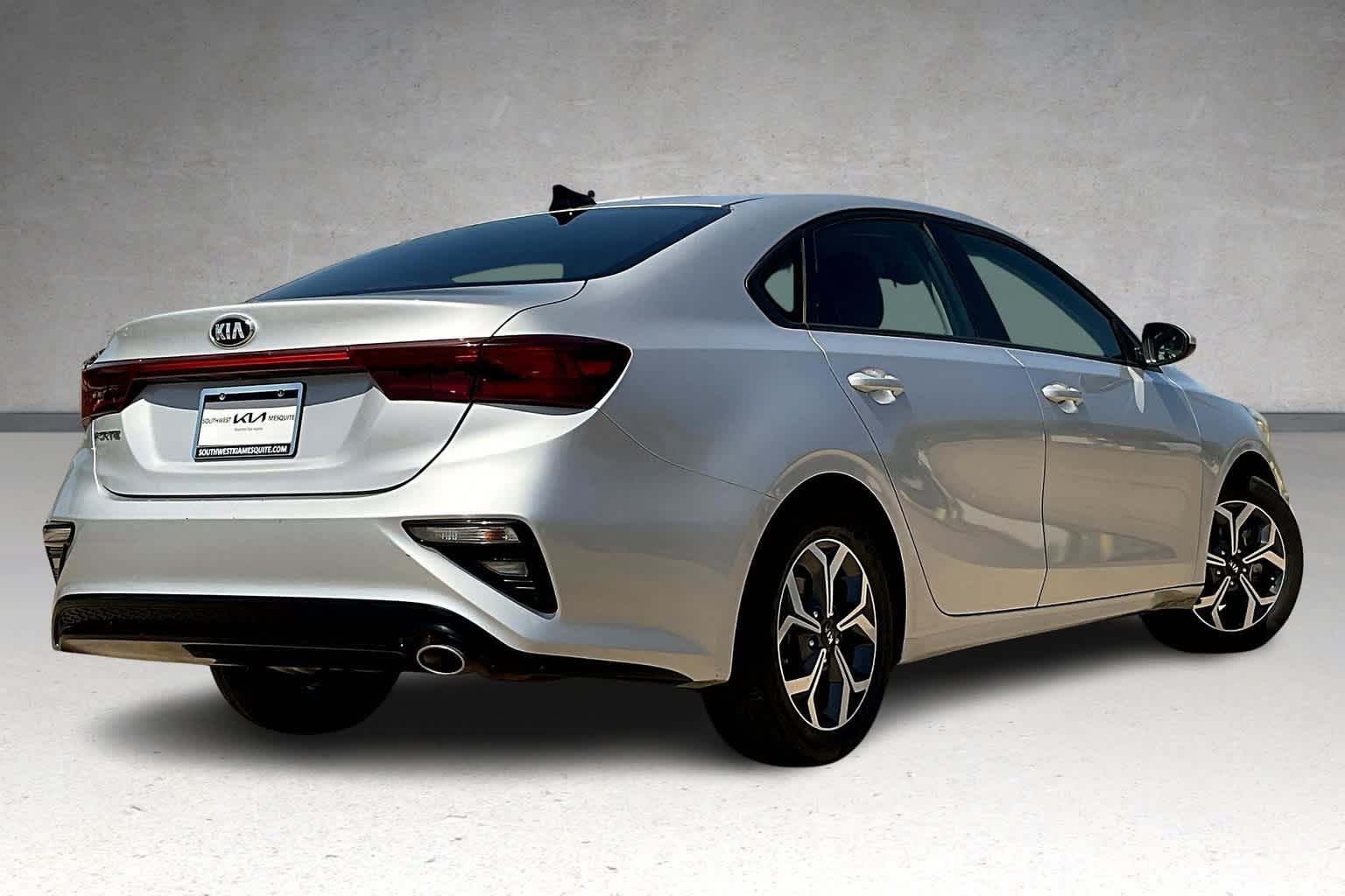 Thumbnail: 2021 Kia Forte - 22