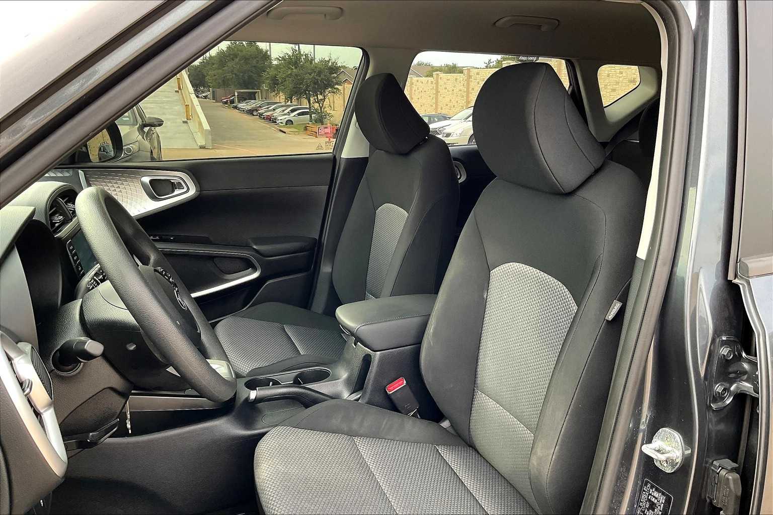 Thumbnail: 2021 Kia Soul - 10