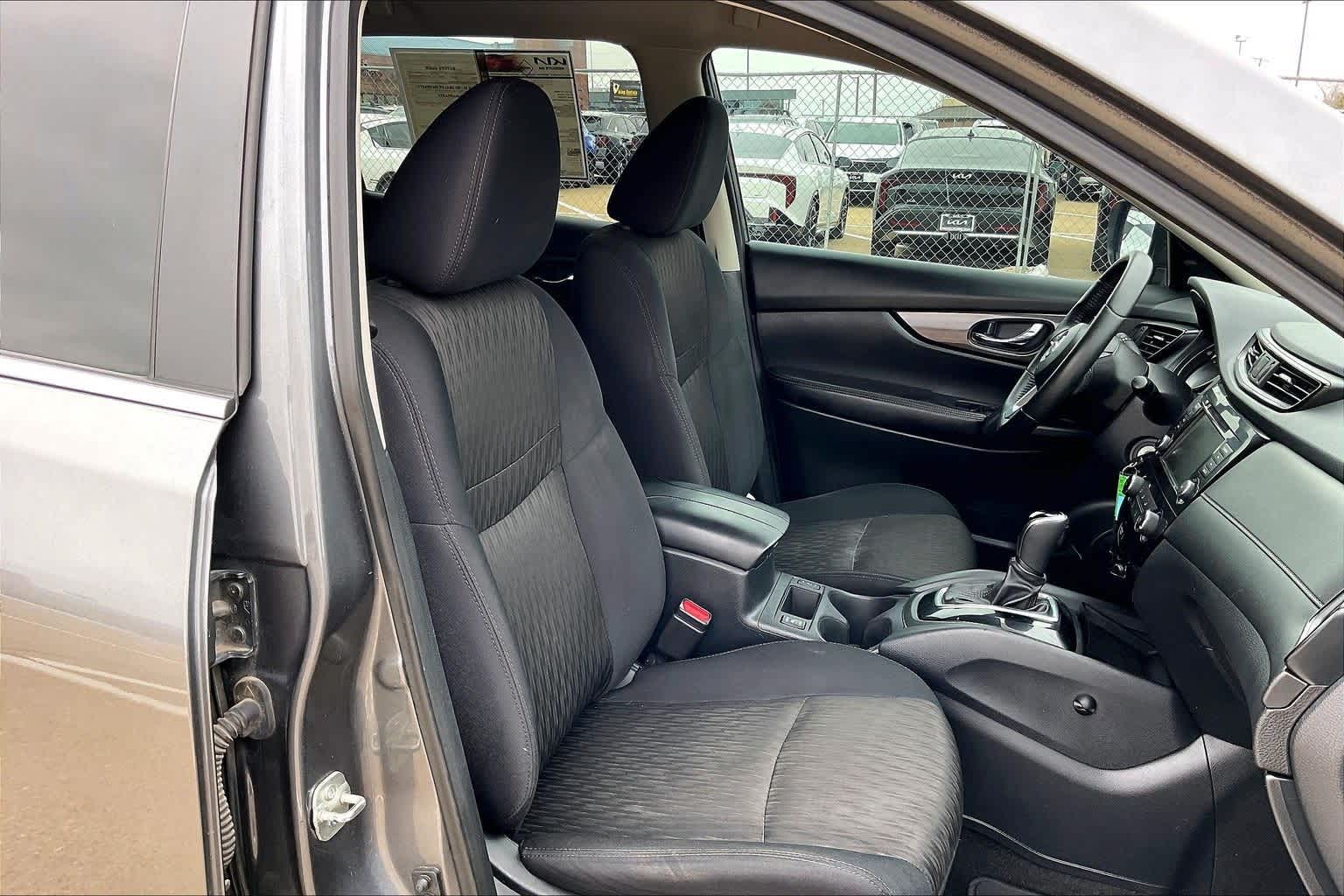 Thumbnail: 2019 Nissan Rogue - 13