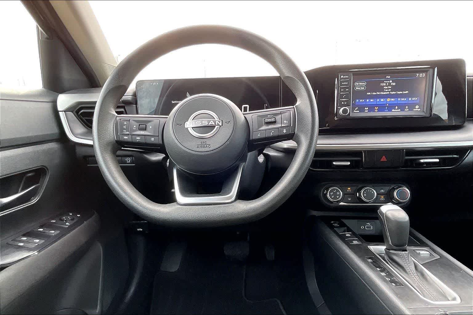 Thumbnail: 2025 Nissan Kicks - 12