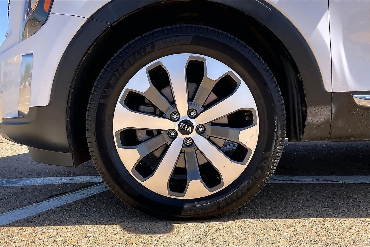 Thumbnail: 2021 Kia Telluride - 8