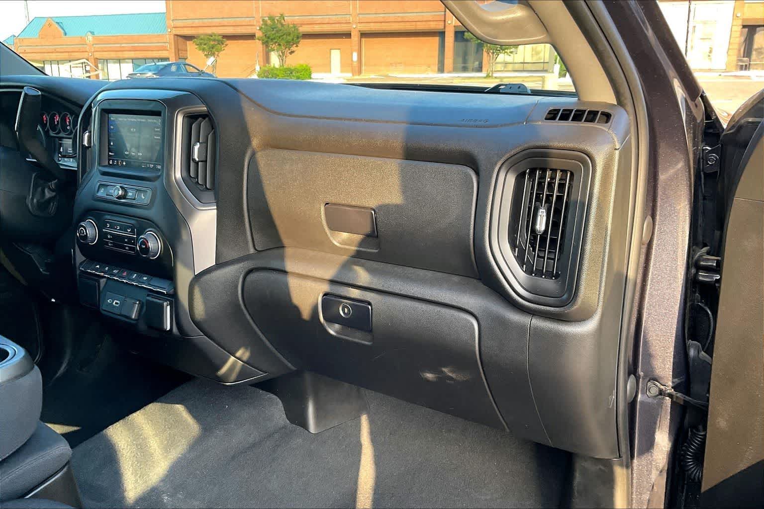 Thumbnail: 2022 Chevrolet Silverado 1500 - 23