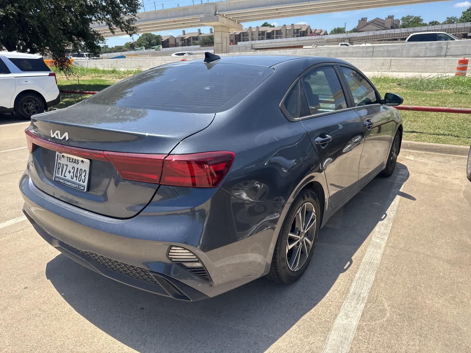 Thumbnail: 2022 Kia Forte - 4