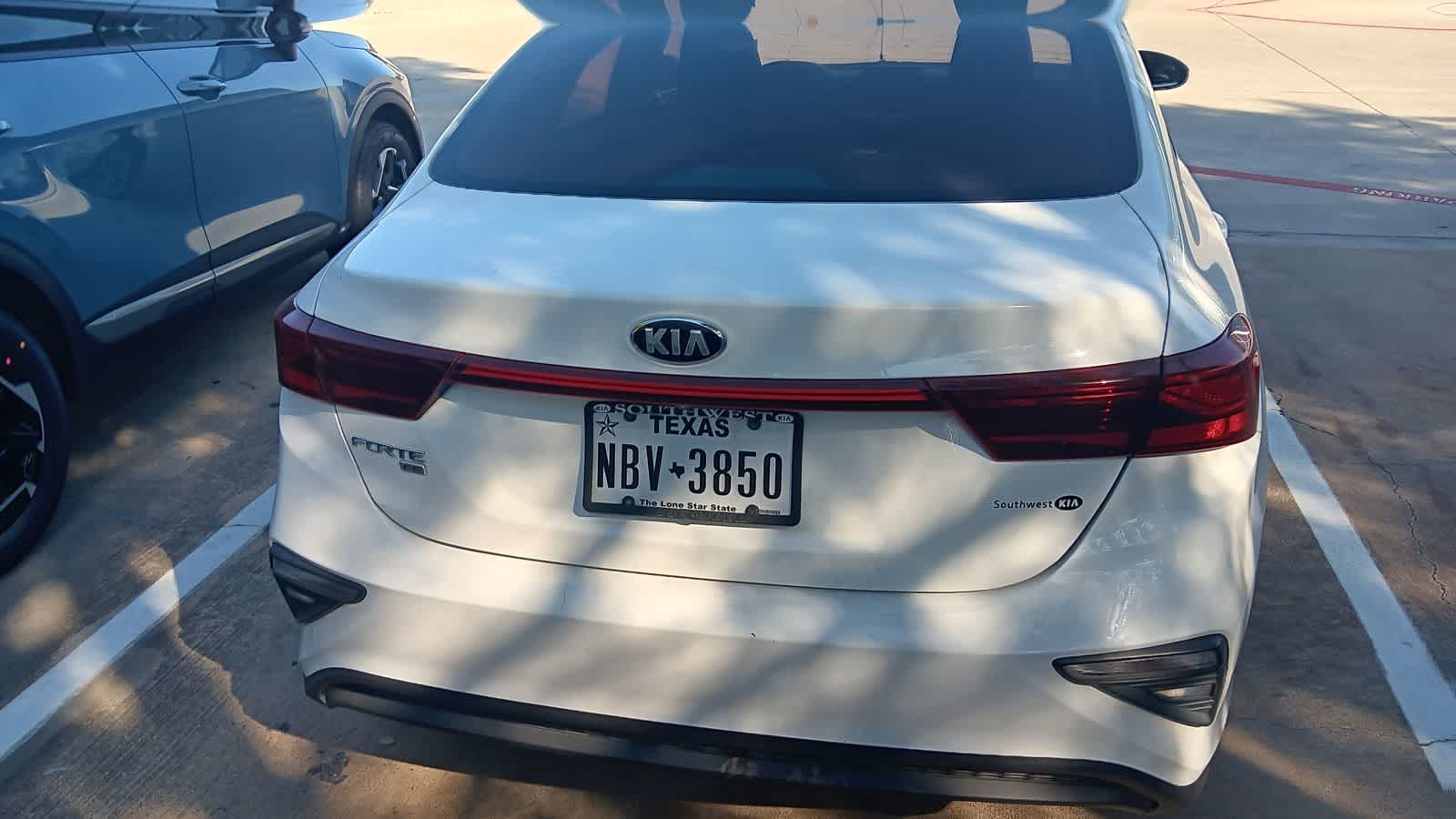 Thumbnail: 2020 Kia Forte - 6