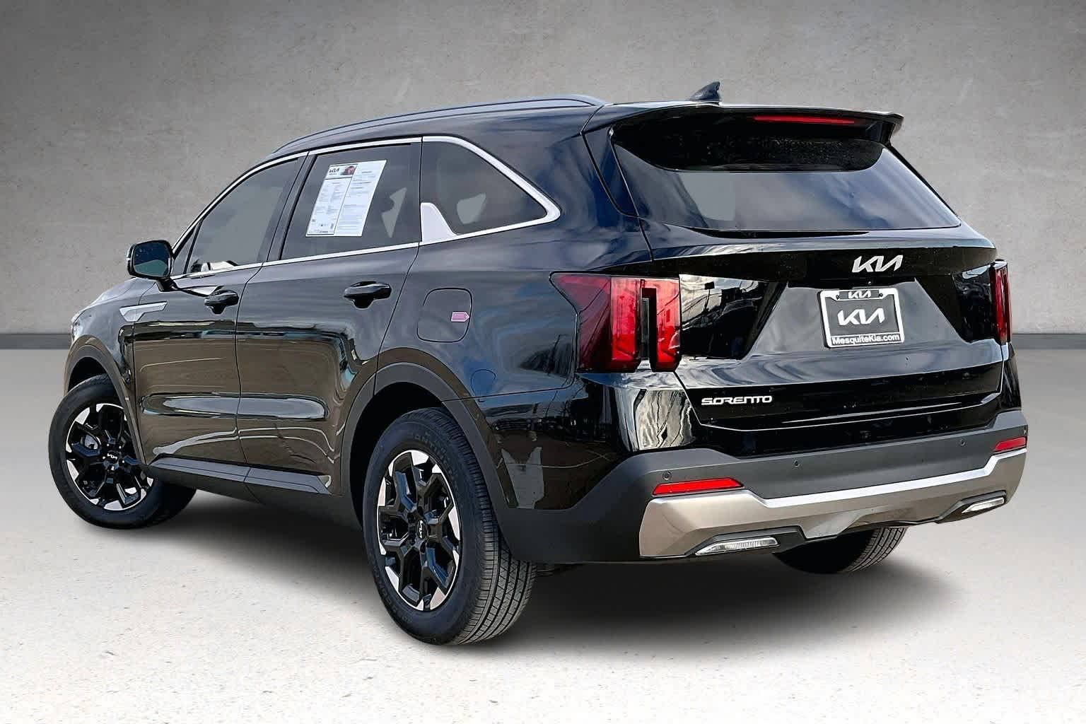 Thumbnail: 2025 Kia Sorento - 4