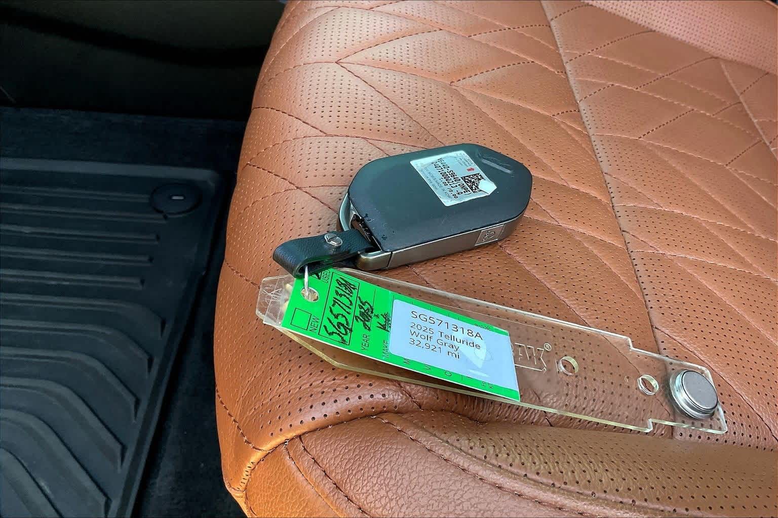 Thumbnail: 2025 Kia Telluride - 19