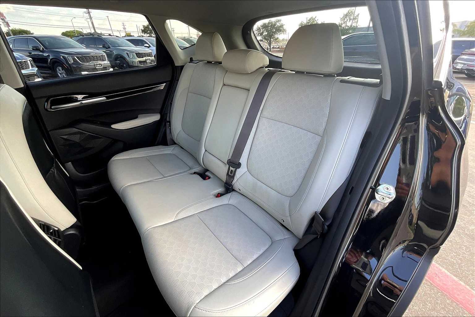 Thumbnail: 2022 Kia Seltos - 28